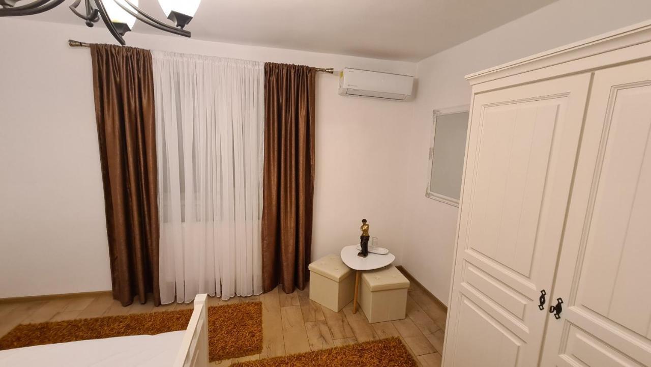 Casa Luca Hotel Újmoldova Kültér fotó