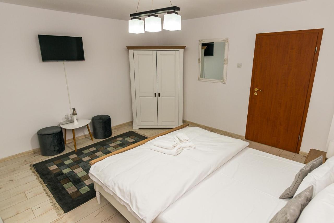 Casa Luca Hotel Újmoldova Kültér fotó