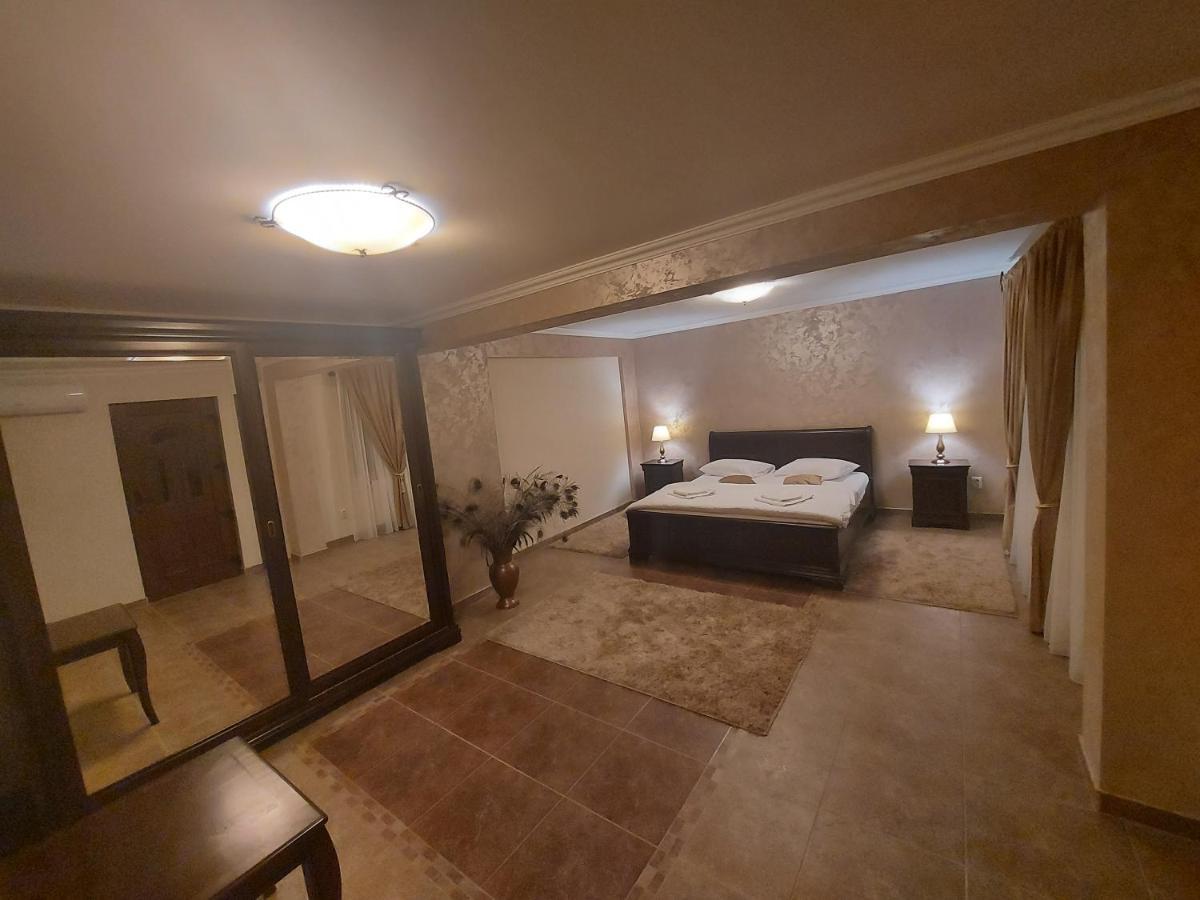 Casa Luca Hotel Újmoldova Kültér fotó