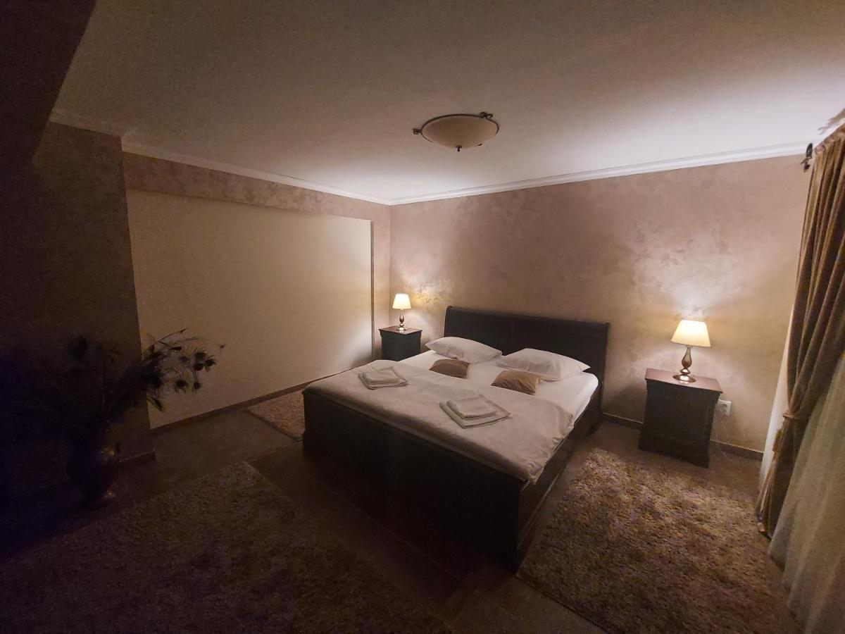 Casa Luca Hotel Újmoldova Kültér fotó