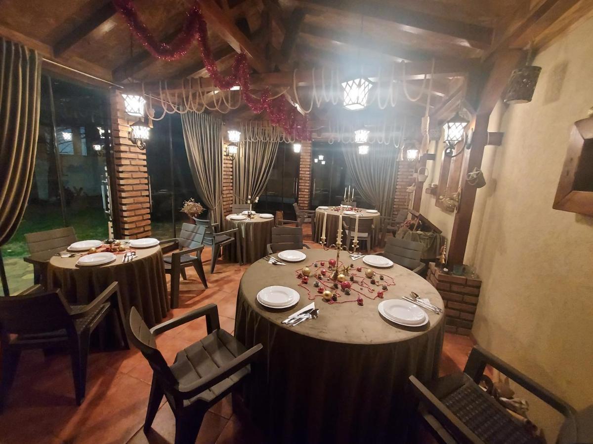 Casa Luca Hotel Újmoldova Kültér fotó